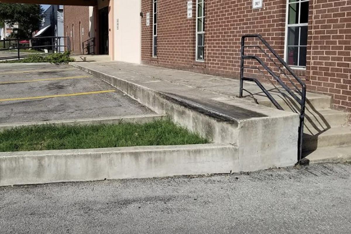 Image for skate spot West Ave Ledge Over Gap