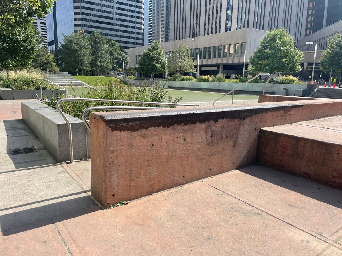 Image for skate spot Skyline Park - Clock Tower Out Ledge