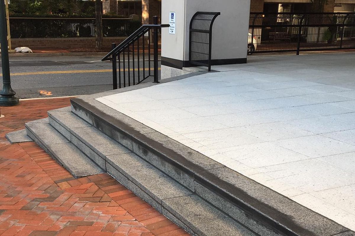 Image for skate spot Ruth's Chris Low To High Stair Ledge