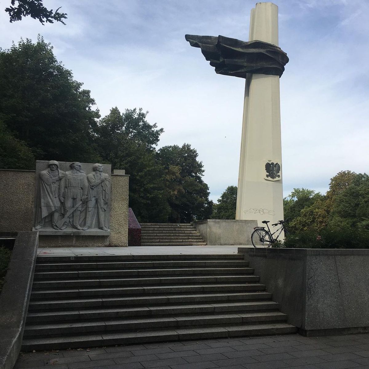 Image for skate spot Polendenkmal Plaza