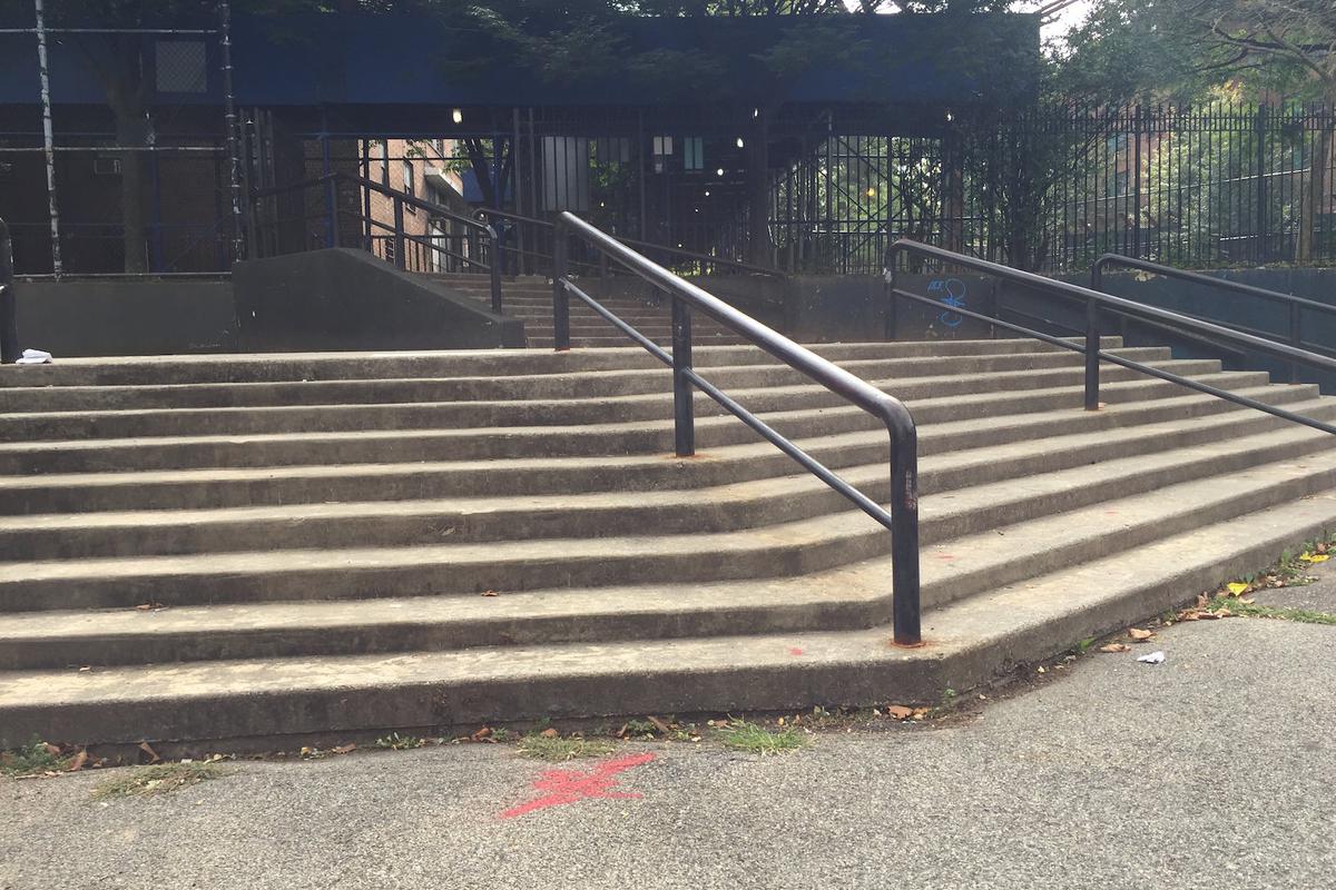 Image for skate spot Sumner Houses 9 Stair Rails