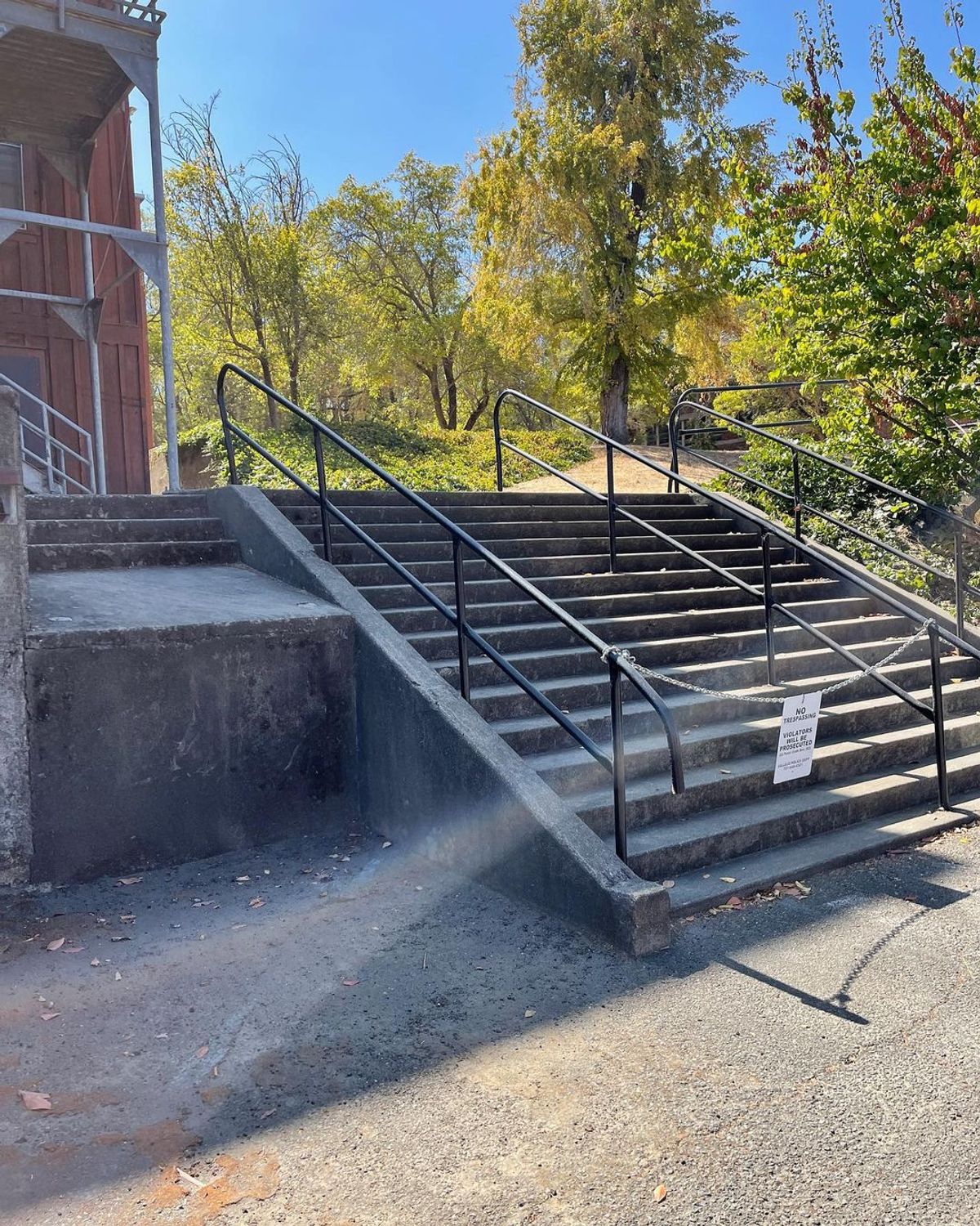 Image for skate spot Railroad Ave - Ledge To Bank Drop / 15 Stair Rail