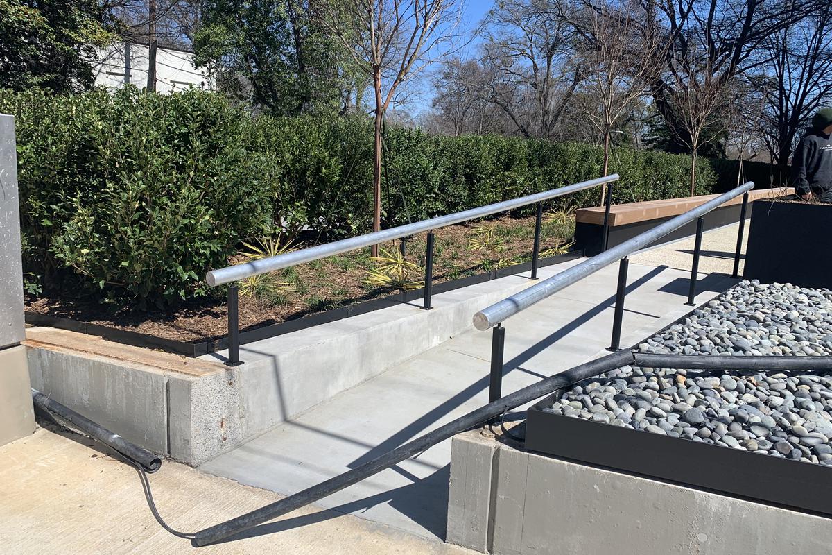 Image for skate spot Ledge To Rail