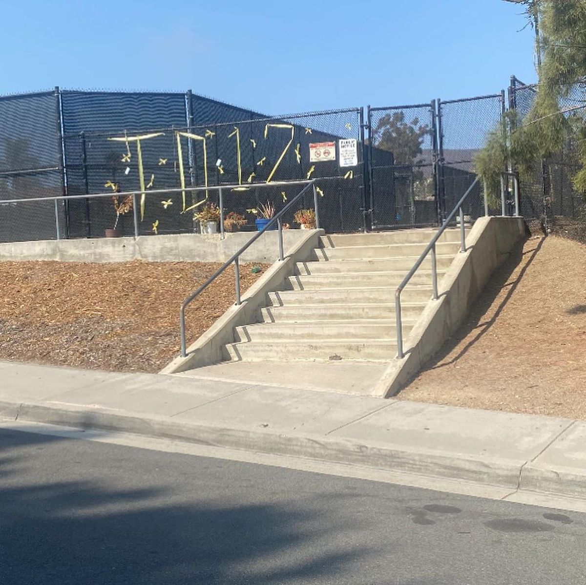 Image for skate spot La Costa Canyon High School - 8 Stair Rail