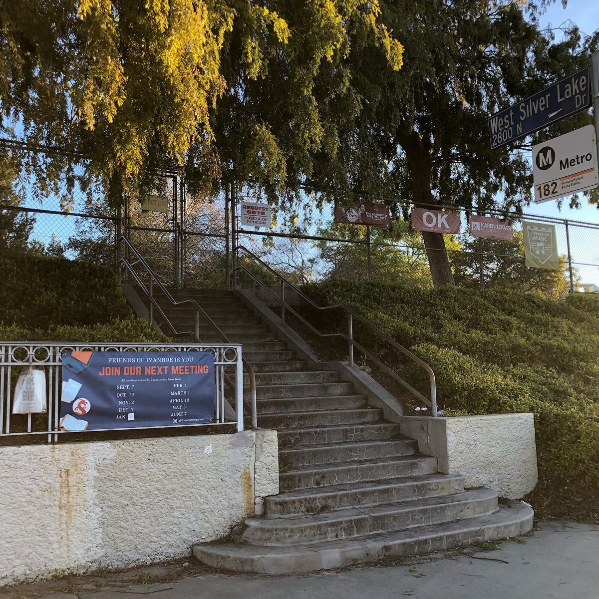 Image for skate spot Ivanhoe Elementary School - 10 Flat 10 Double Set Rail