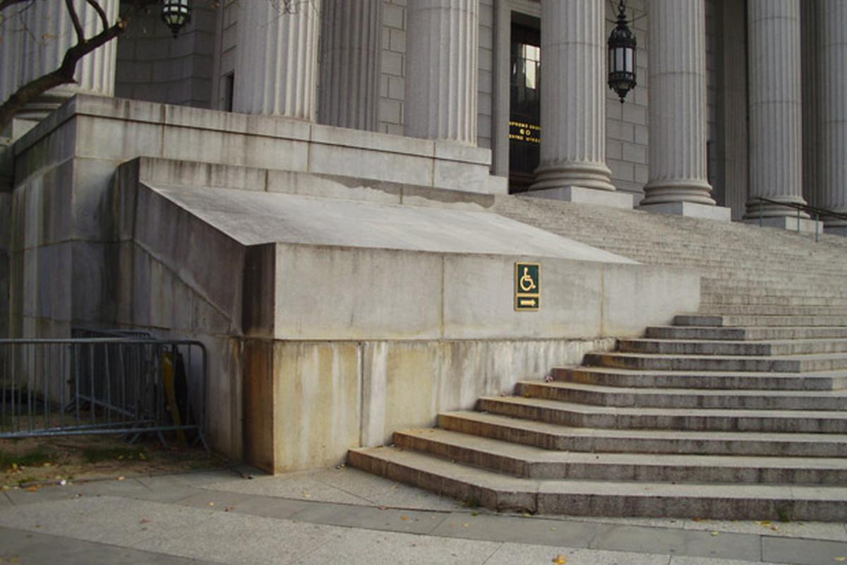 Image for skate spot Courthouse Drop