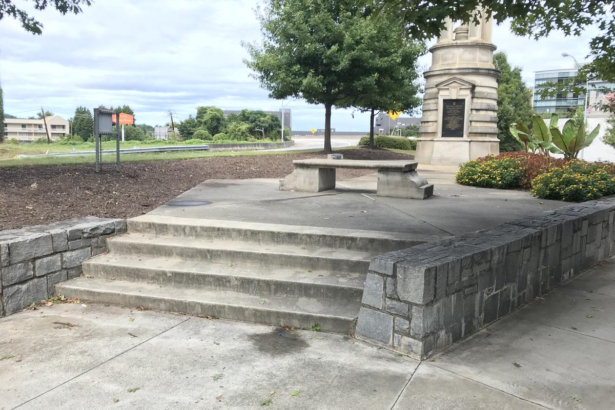 Image for skate spot Stone Bench And 4 Stair