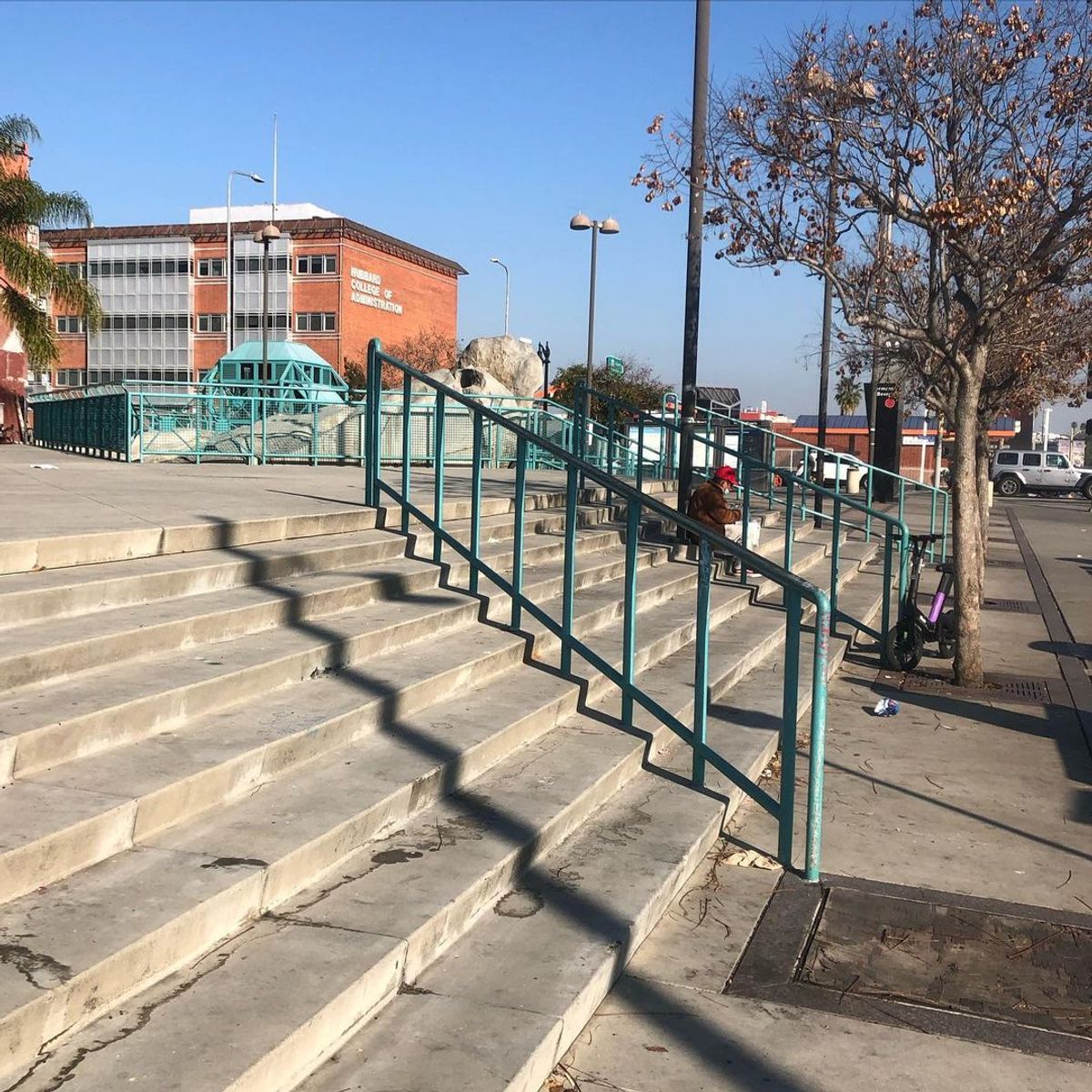 Image for skate spot Beverly Boulevard 8 Stair Green Rail