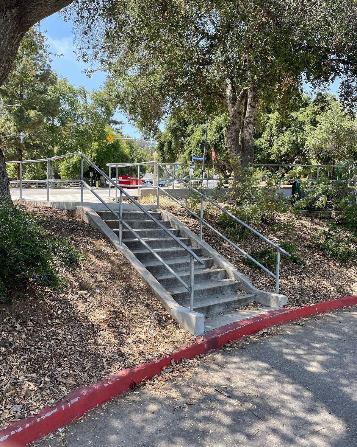 Image for skate spot Roosevelt Golf Course - 11 Stair Rail