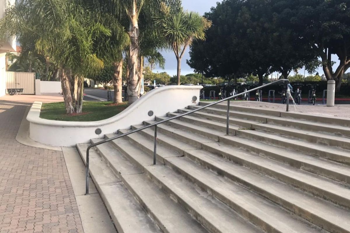 Image for skate spot Cabrillo Marina 11 Stair Rail