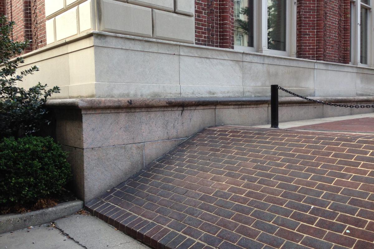 Image for skate spot Columbia University Ledge To Banks