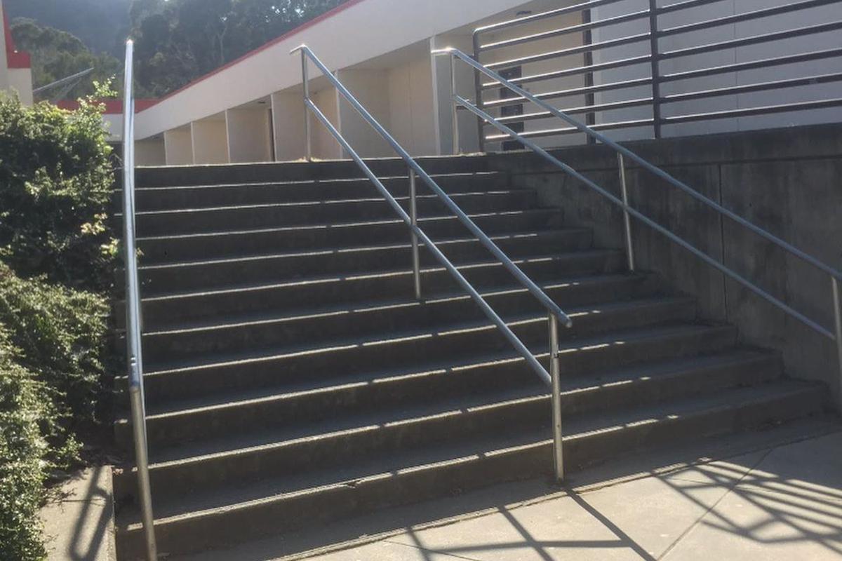 Image for skate spot Foothill High School 11 Stair Rail