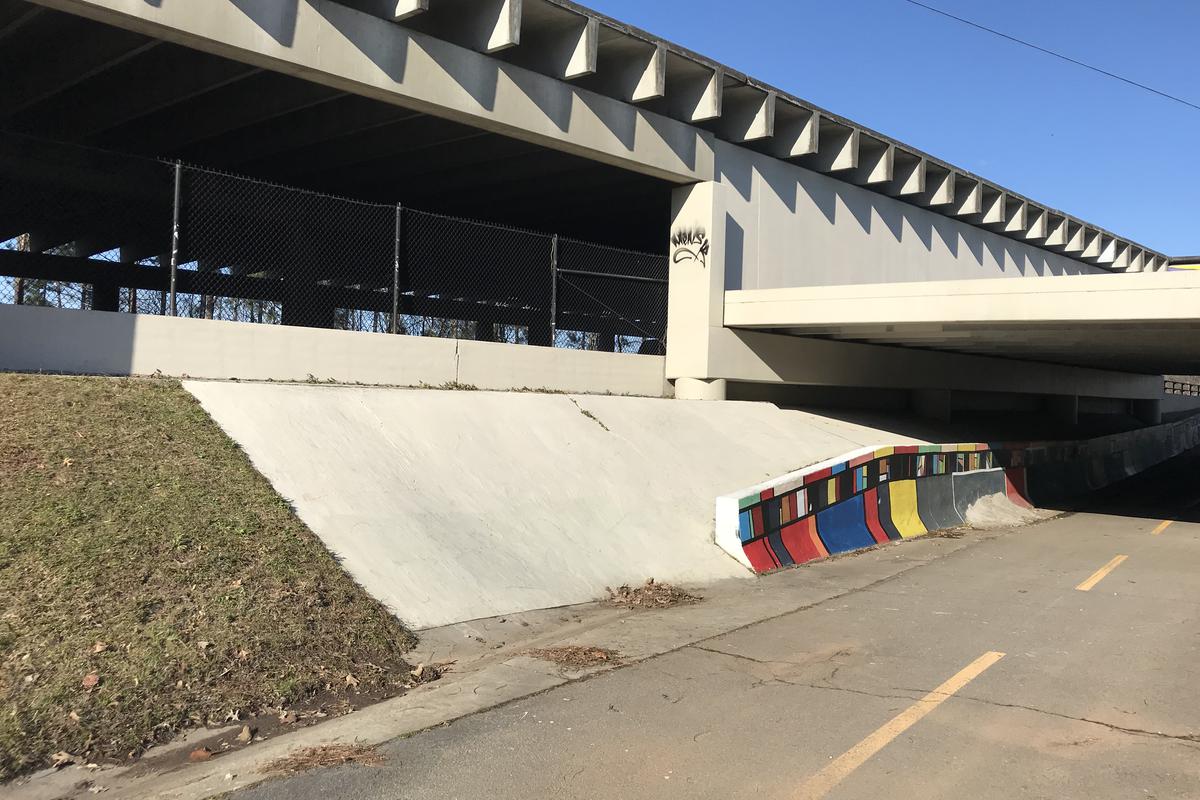 Image for skate spot Freedom Parkway Bridge Bank