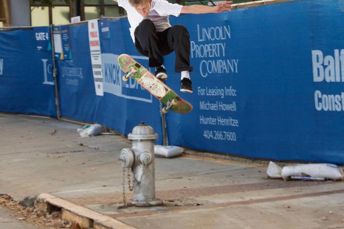 Image for skate spot Bump To Hydrant