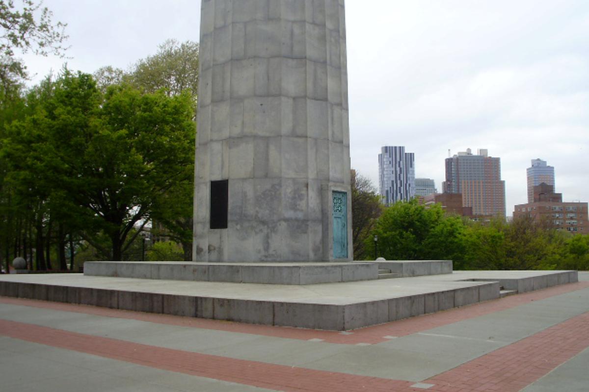 Image for skate spot Fort Greene Ledge