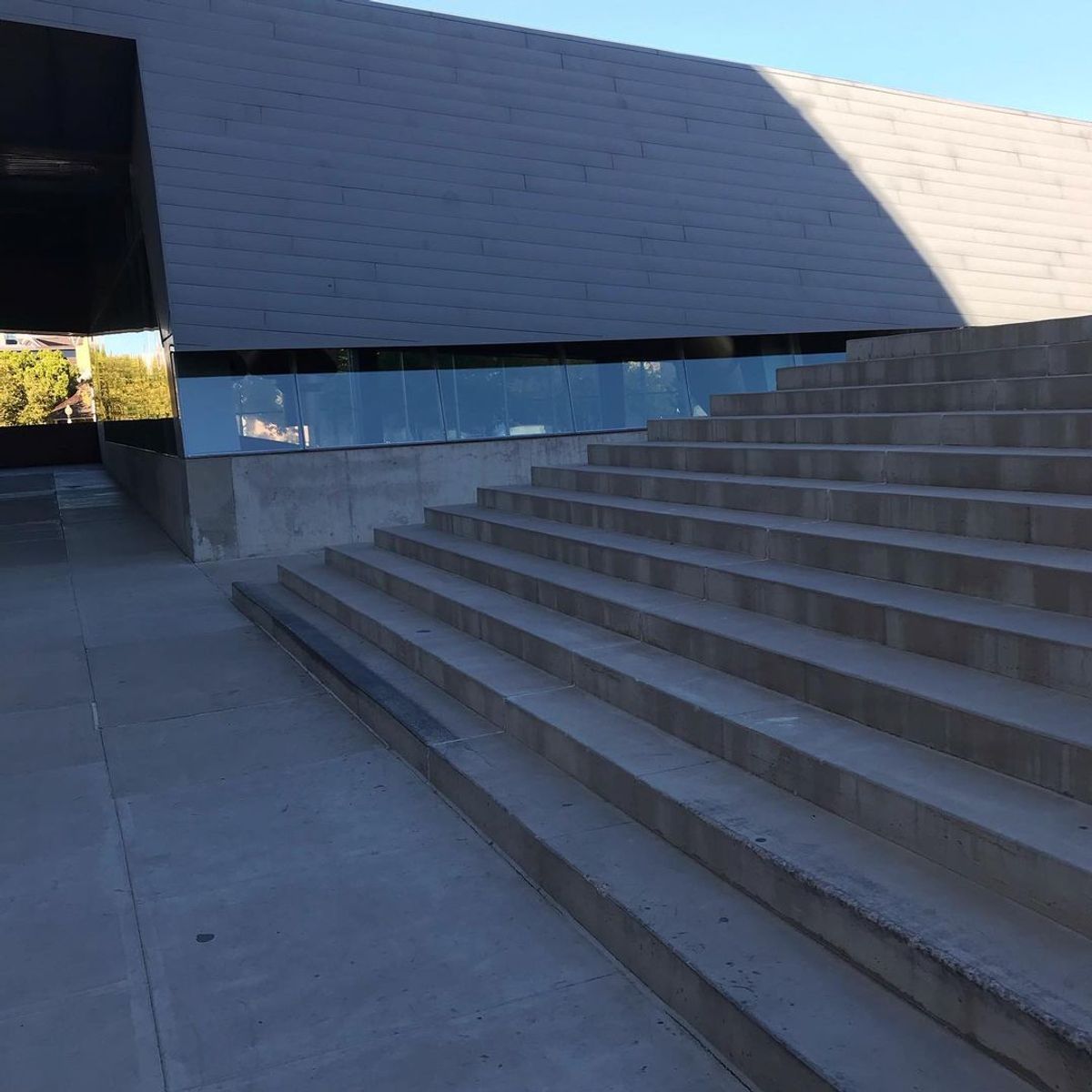 Image for skate spot Arizona Science Center Ledges