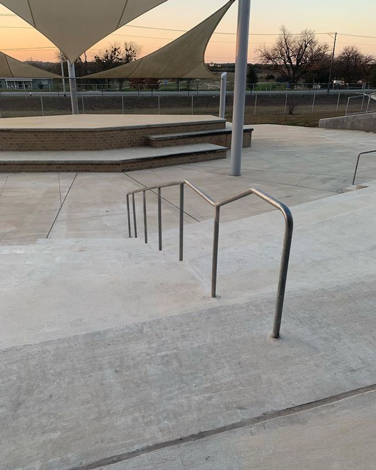 Image for skate spot Danville Middle School - Out To Down Rail