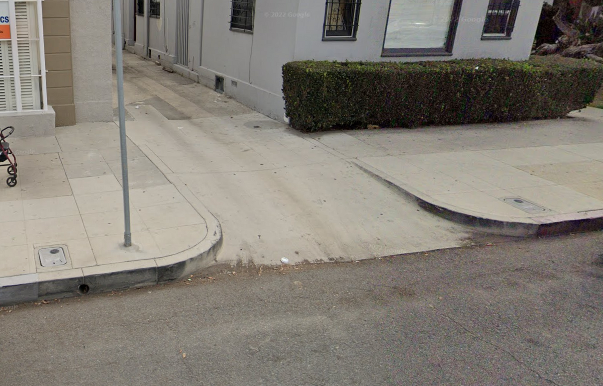 Image for skate spot Karing Pediatrics - Street Gap