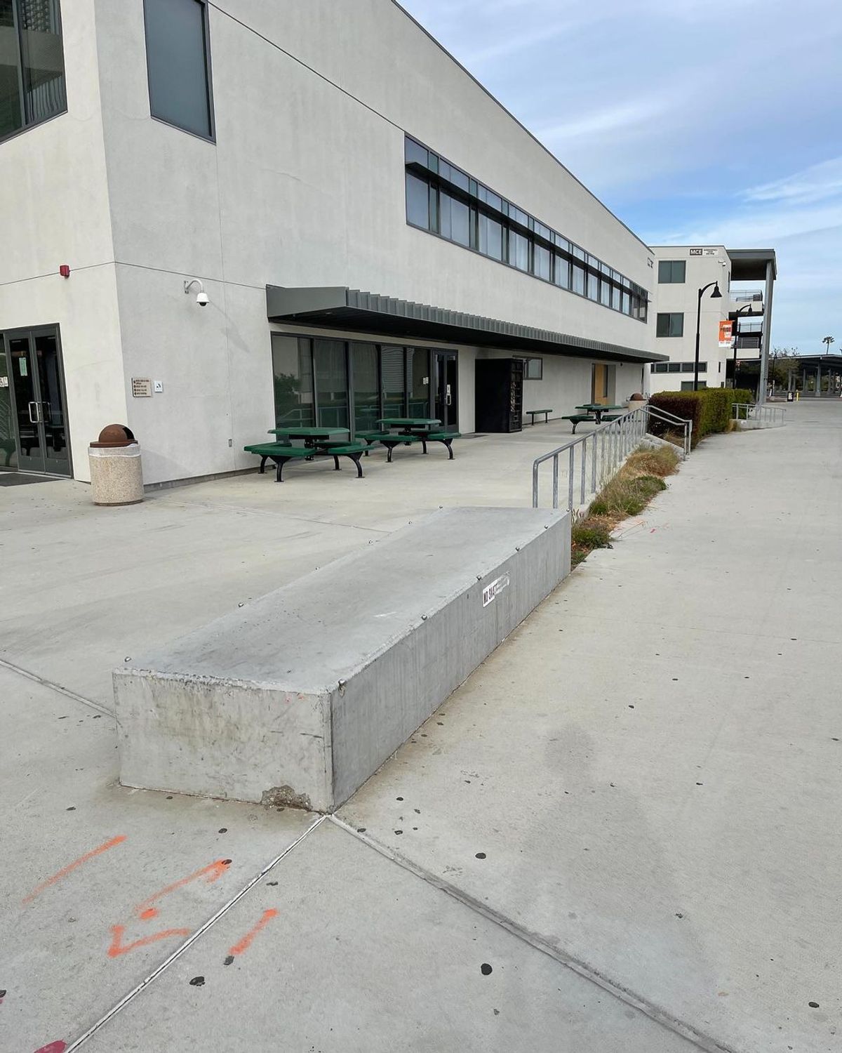 Image for skate spot Ventura College - Ledge To Rail