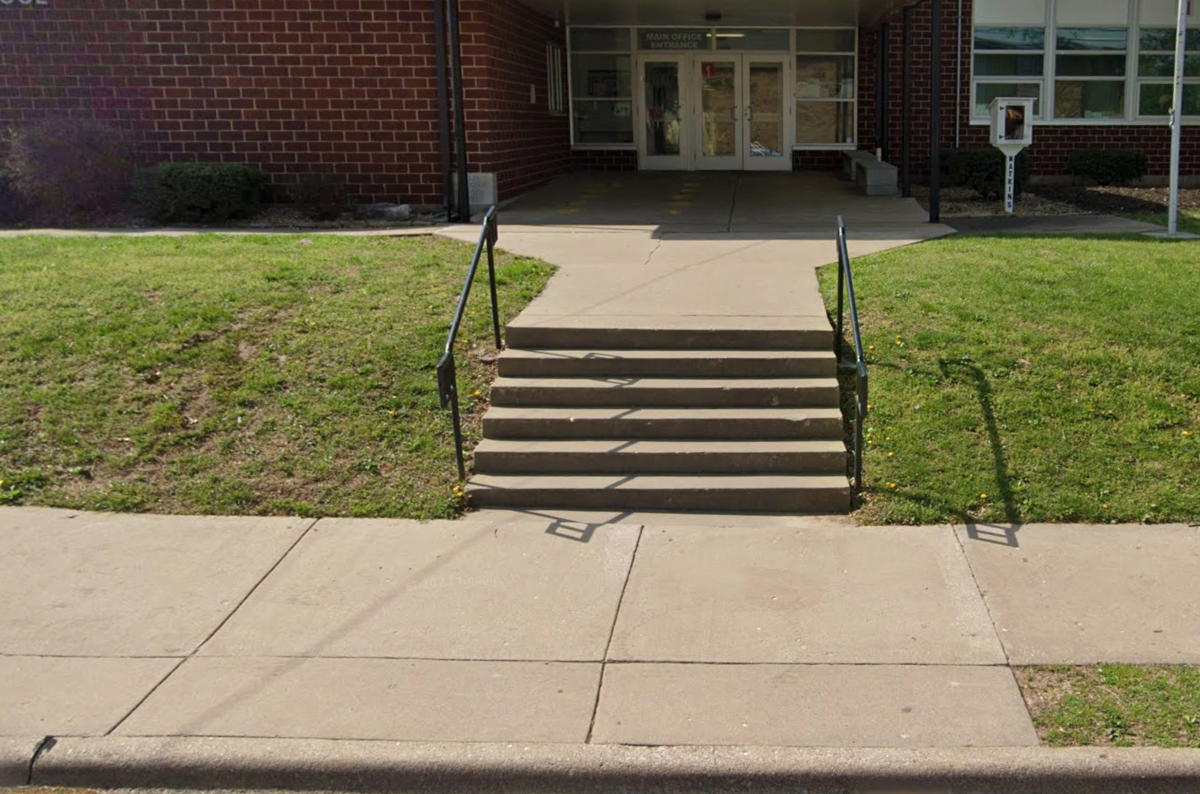 Image for skate spot Tom Watkins Elementary School 6 stair