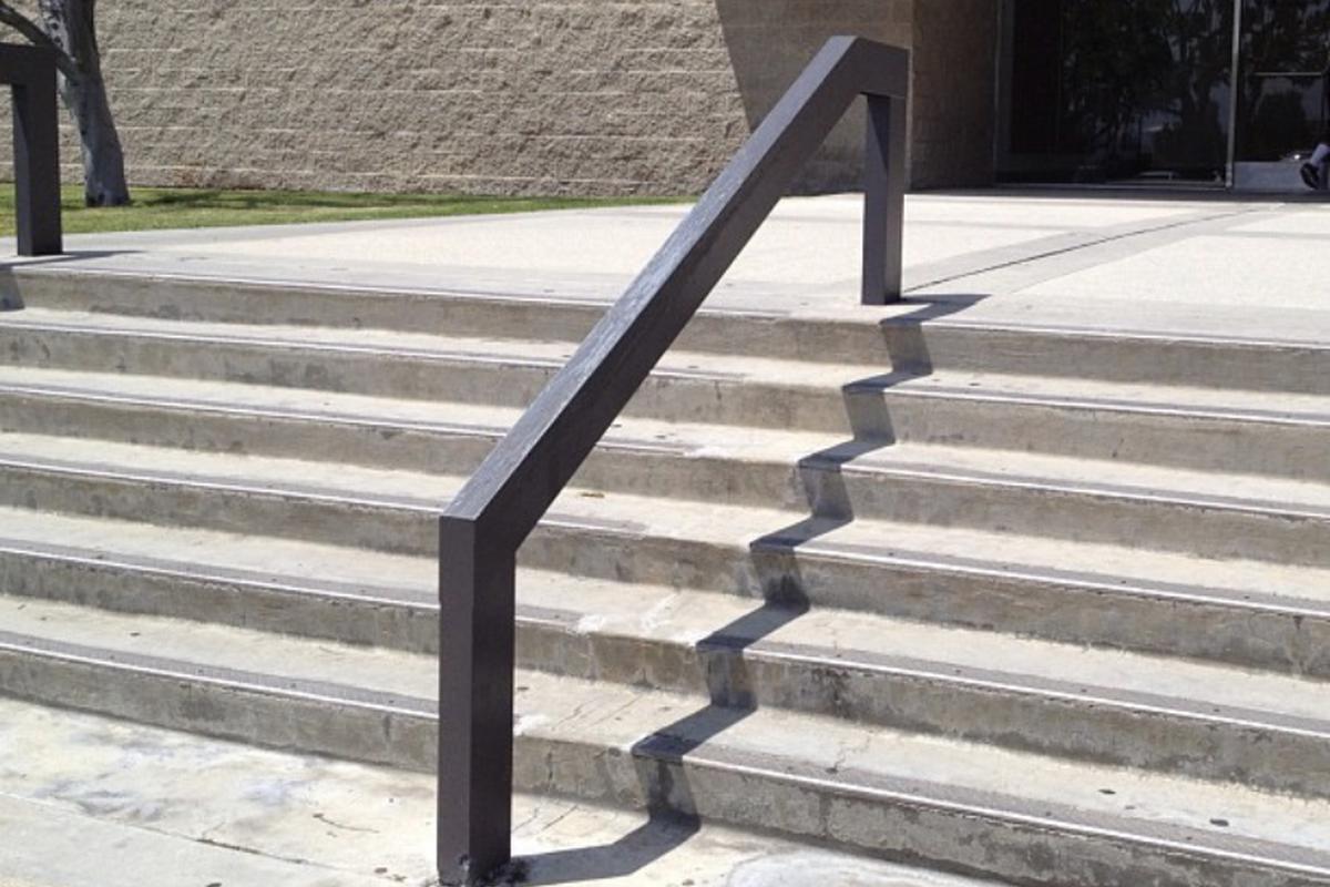 Image for skate spot ITT Tech 6 Stair Rail