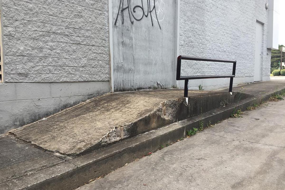 Image for skate spot Bump To Rail