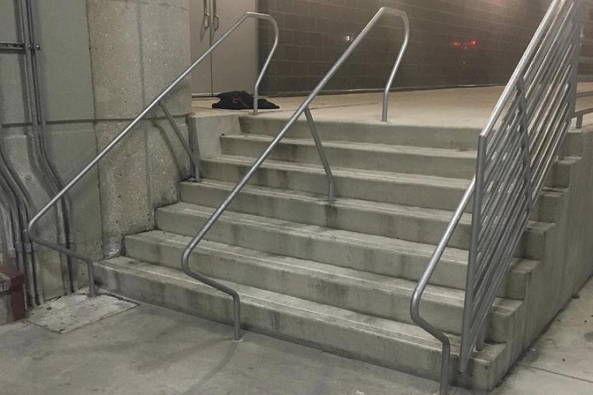 Image for skate spot Alamodome 7 Stair Rail