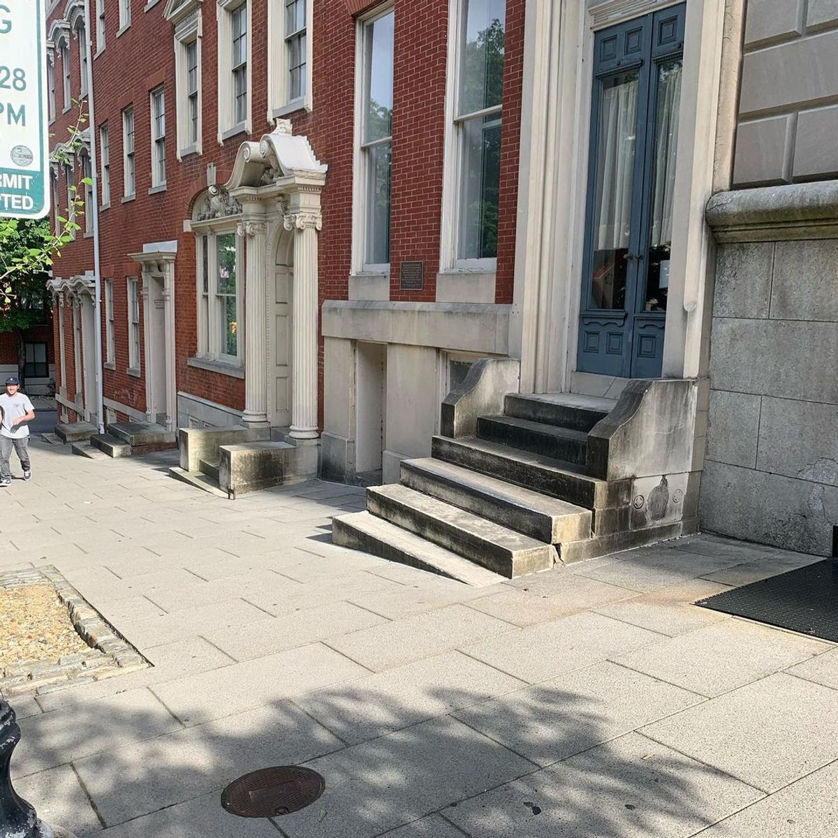 Image for skate spot George Peabody Library Ledges