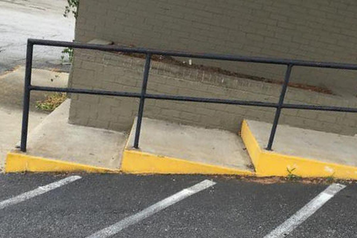 Image for skate spot 3 Stair Tall Out Rail