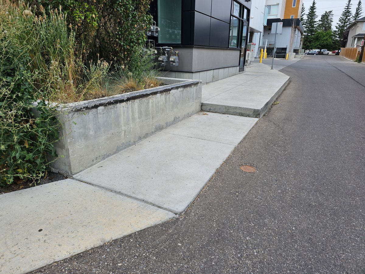 Image for skate spot Windsor Park - Out Ledge