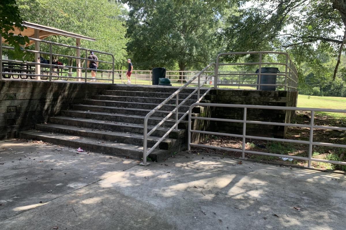 Image for skate spot Shoal Creek Park 9 Stair Rail