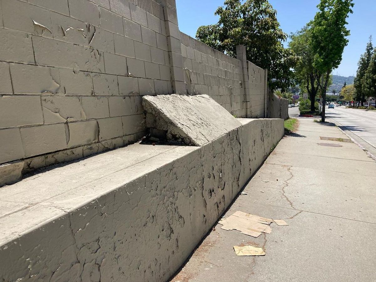 Image for skate spot S Azusa Ave - Ledge Bank