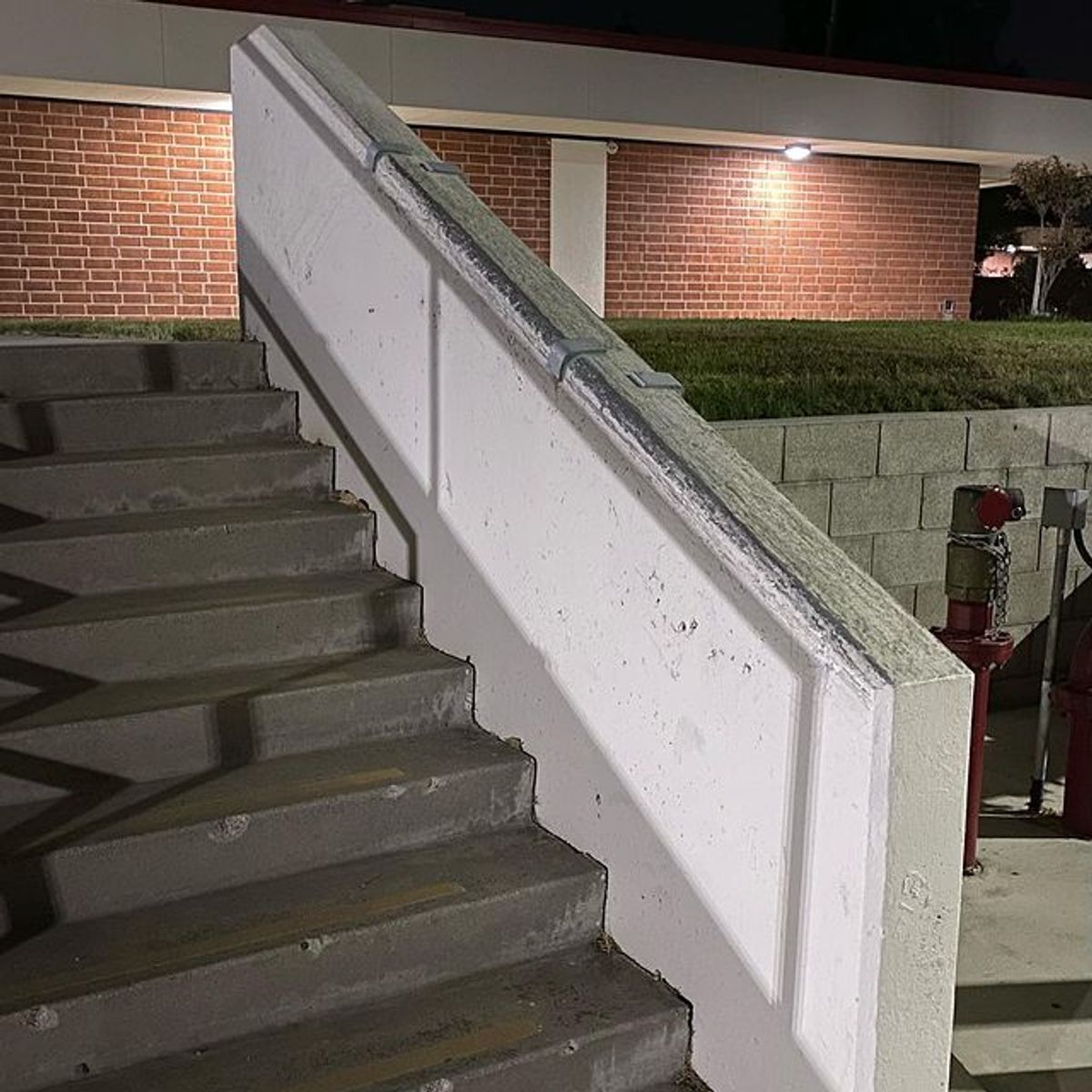 Image for skate spot Glen A. Wilson High School 10 Stair Hubba