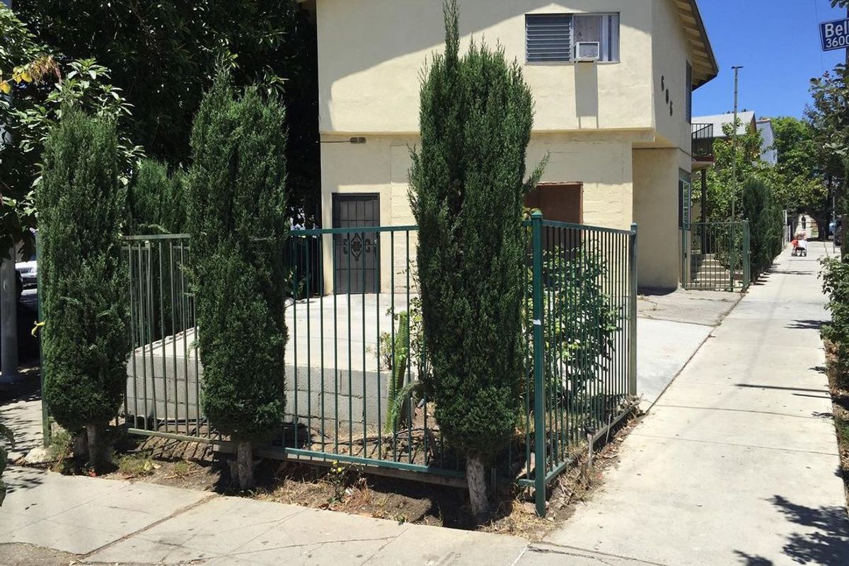 Image for skate spot House Bump Over Fence