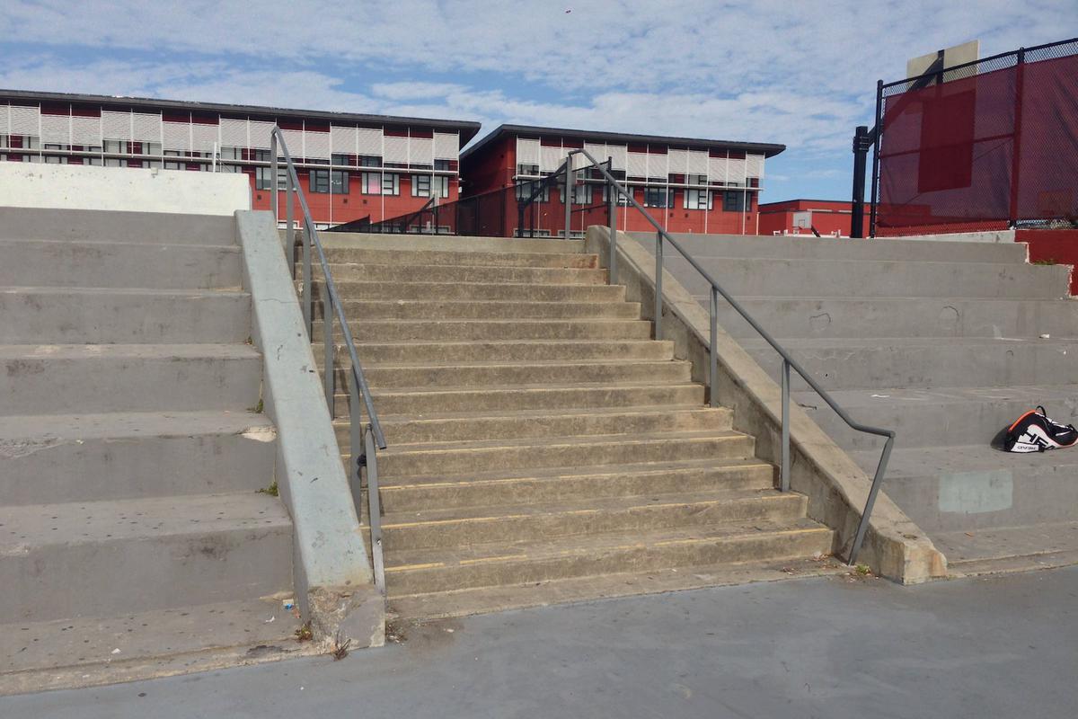 Image for skate spot Lincoln High School 14 Stair