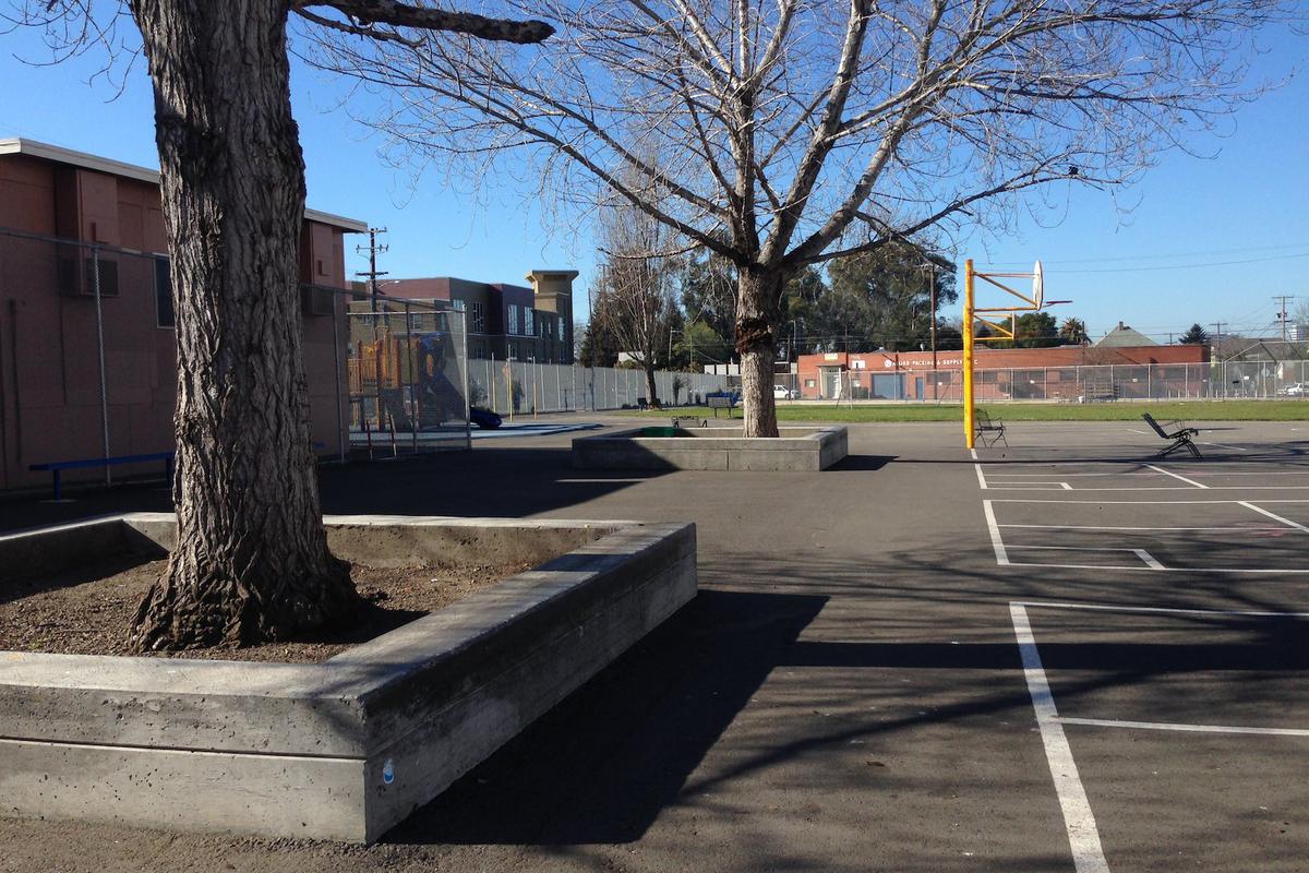 Image for skate spot Santa Fe Elementary Planter Ledges