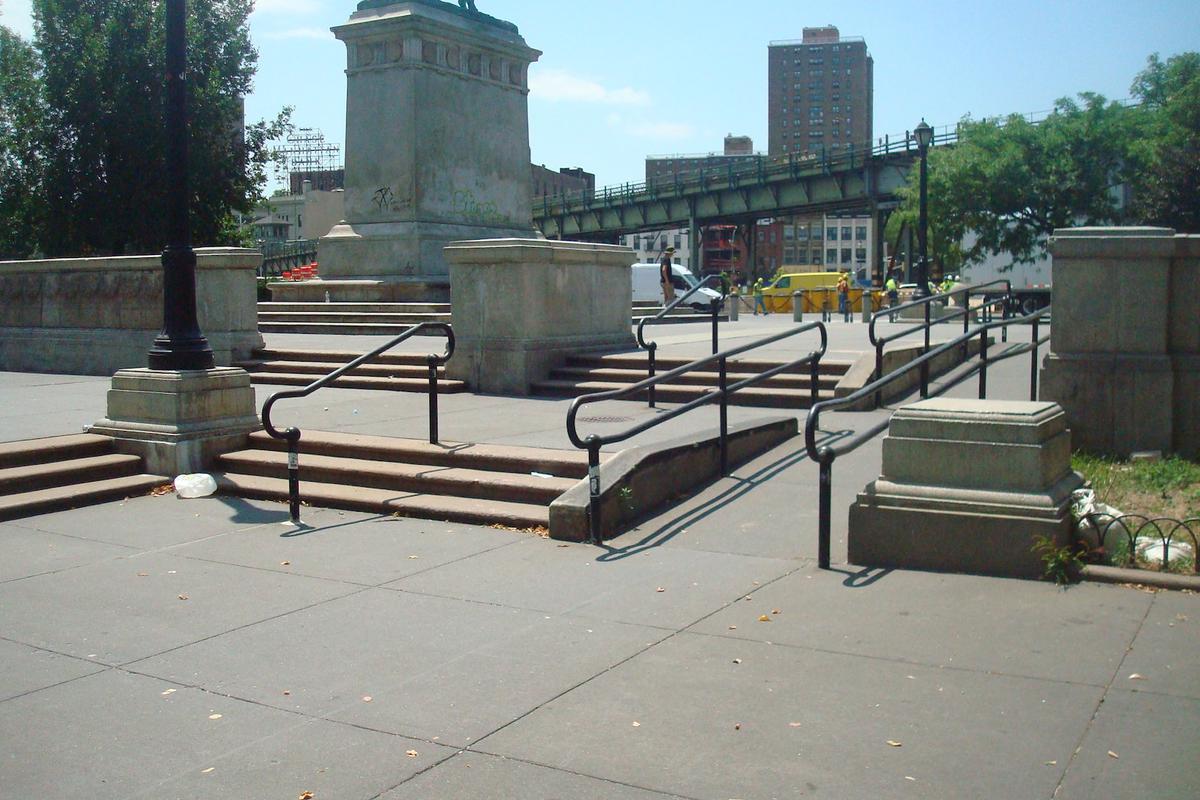 Image for skate spot Washington Plaza