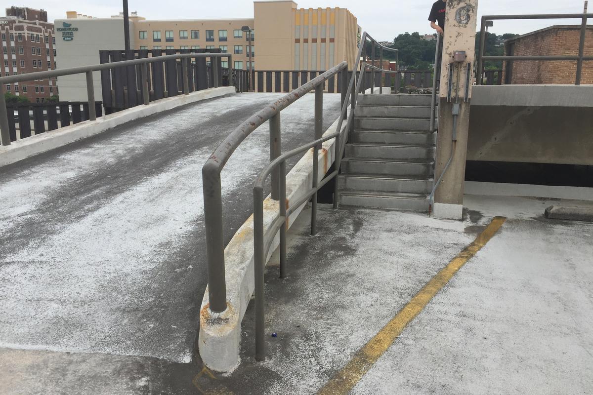 Image for skate spot Rooftop Rail