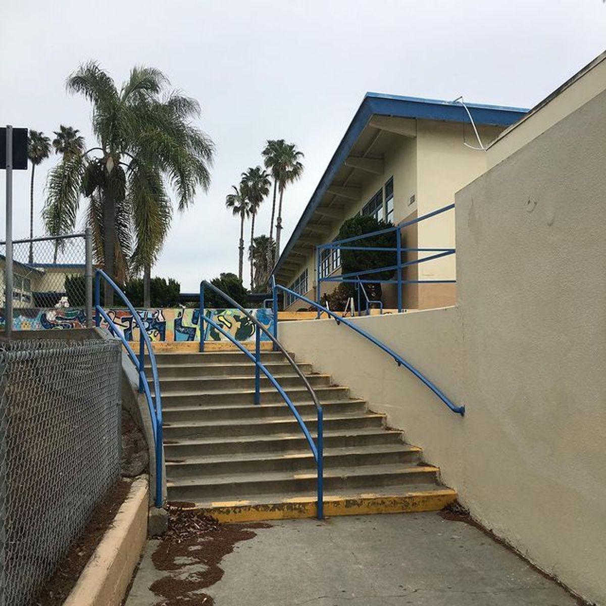 Image for skate spot Jefferson Middle School Curved 11 Stair Rail