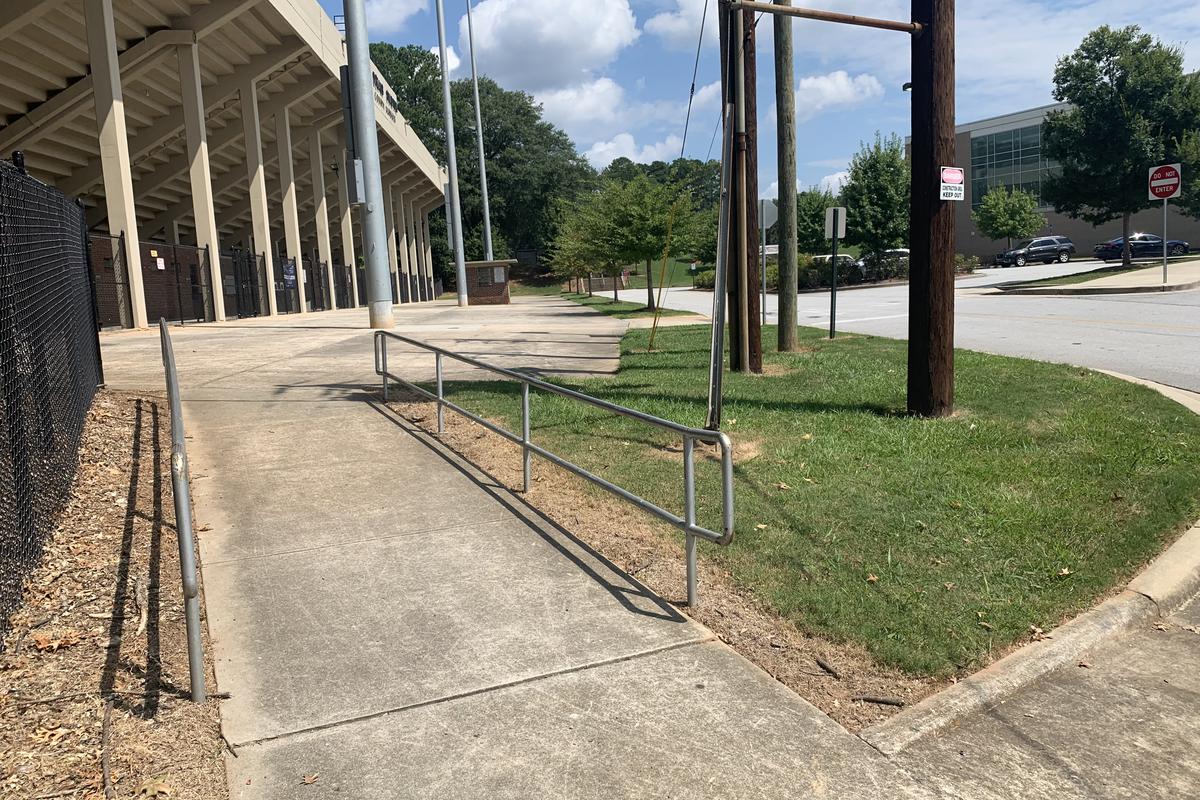 Image for skate spot Chamblee HS Down Rail