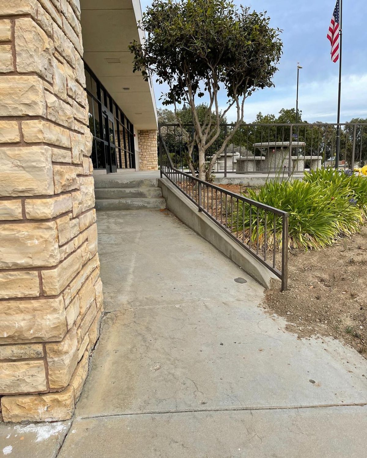 Image for skate spot Ventura College - Student Center 3 Stair Out Rail