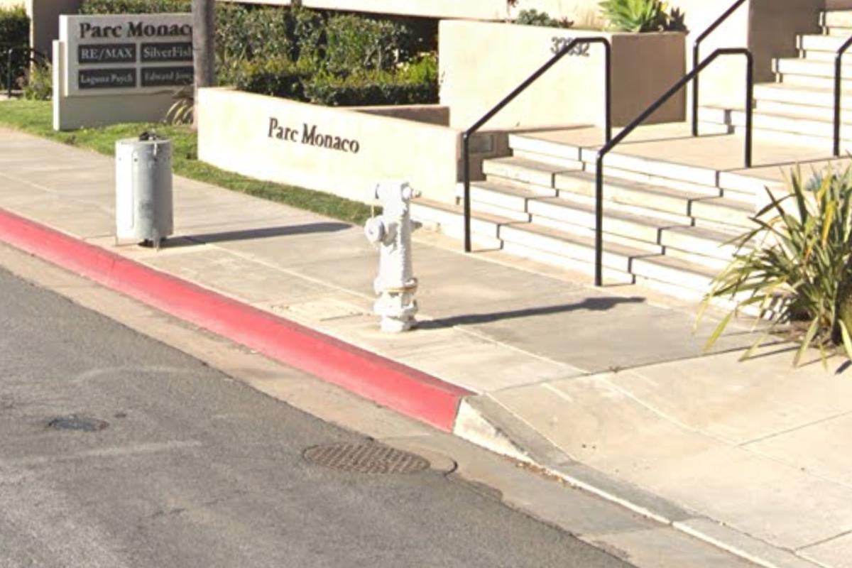 Image for skate spot Bump over fire hydrant, Laguna Beach