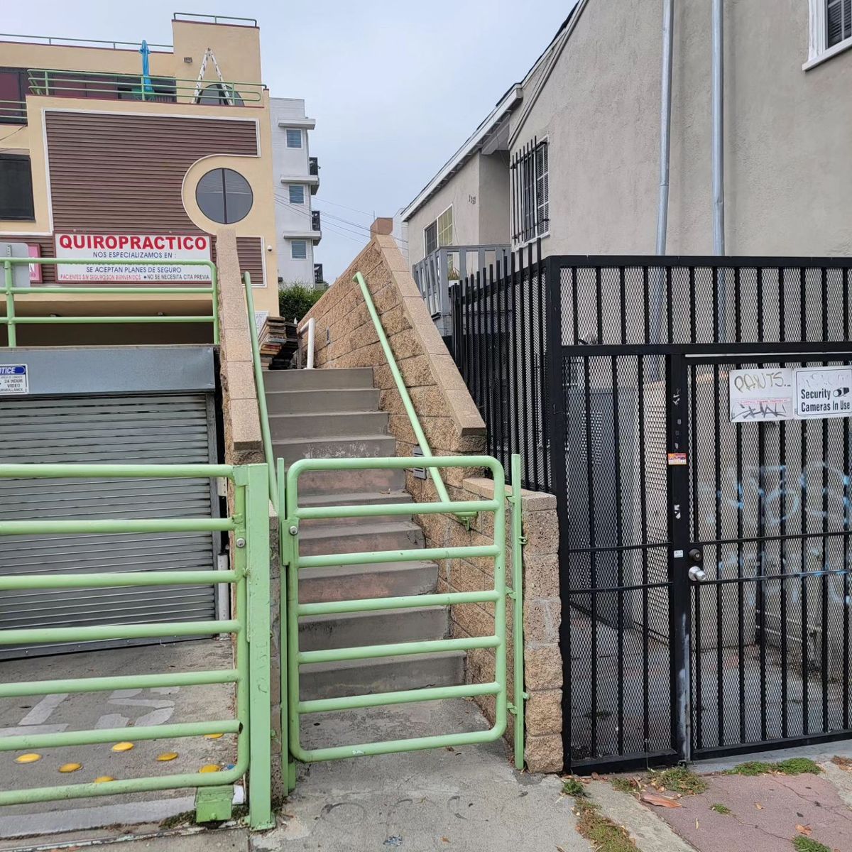 Image for skate spot West 3rd St - 10 Stair With Gate