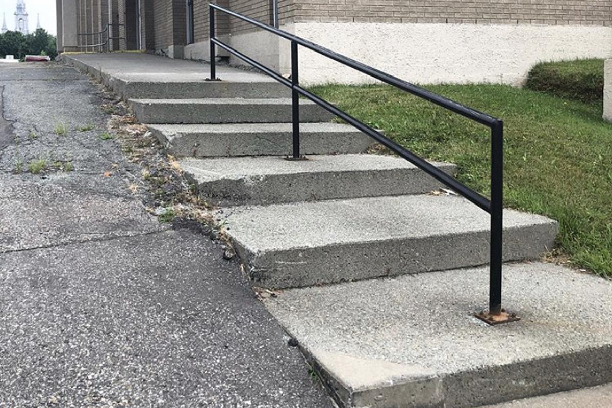 Image for skate spot Long 6 Stair Rail