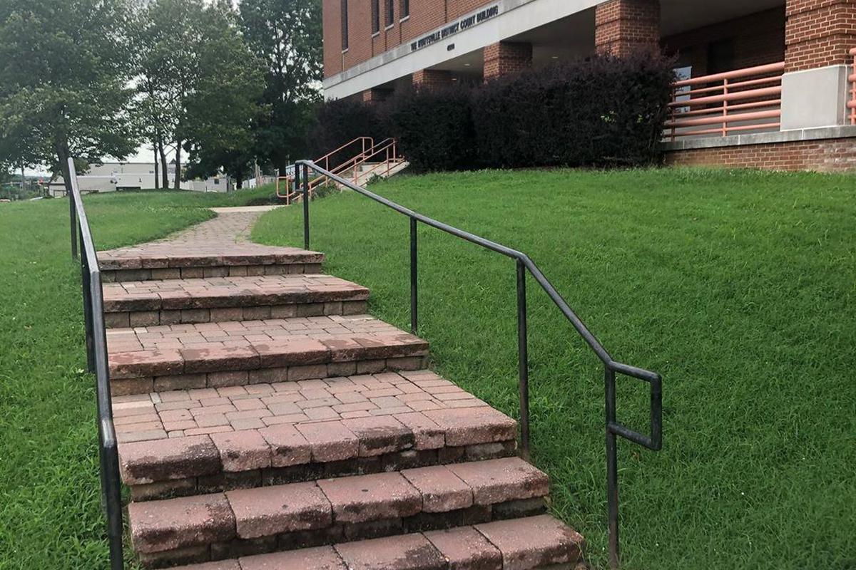 Image for skate spot Hyattsville Courthouse Long 6 Rail