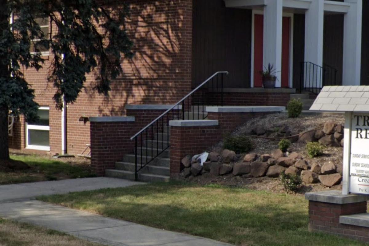 Image for skate spot Trinity Reformed Church 9 / 10 Stair Rail