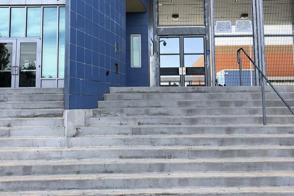 Image for skate spot Blue Wall To Stairs