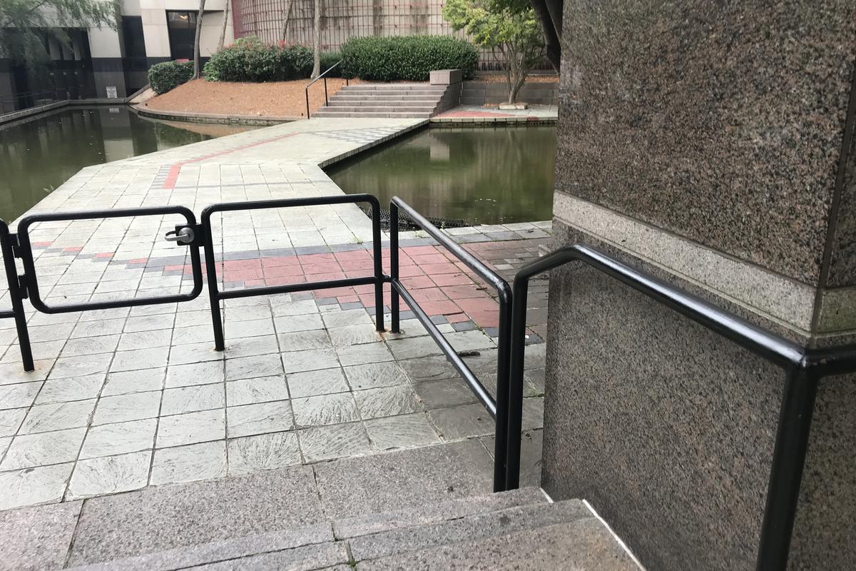 Image for skate spot Government Center Out Rail