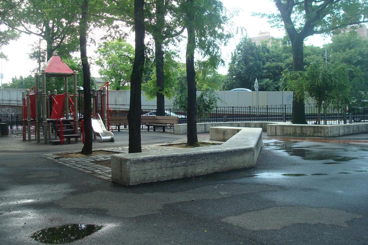 Image for skate spot La Guardia Playground Ledges