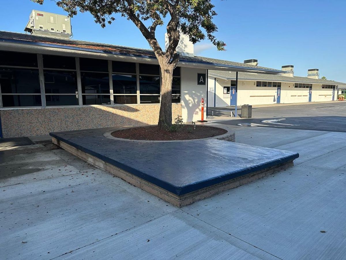 Image for skate spot Charles G Emery Elementary School - Manny Pad